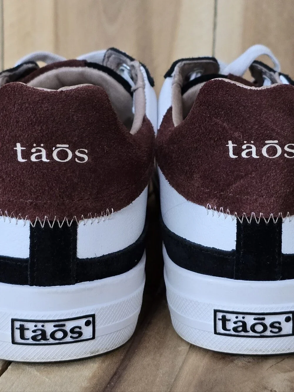 Taos Pop Soul Womens 7.5 M Leather Fashion Sneakers Black Brown White NWOB